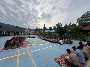 20 Tahun Perdamaian Aceh, SMA Negeri 6 Aceh Barat Daya Wujudkan Syukur dengan Baca Yasin dan Doa Bersama